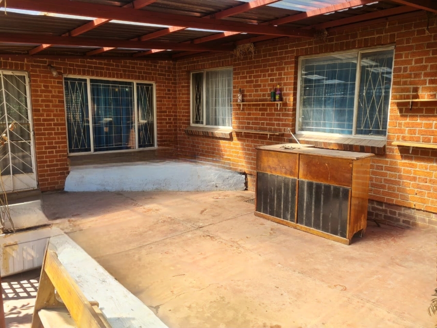 4 Bedroom Property for Sale in Uitsig Free State